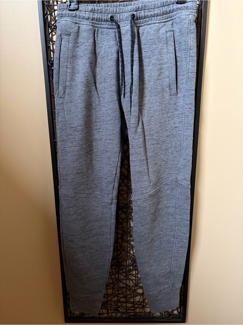 American Eagle Outfitters Men's Heather Gray Drawstring Joggers